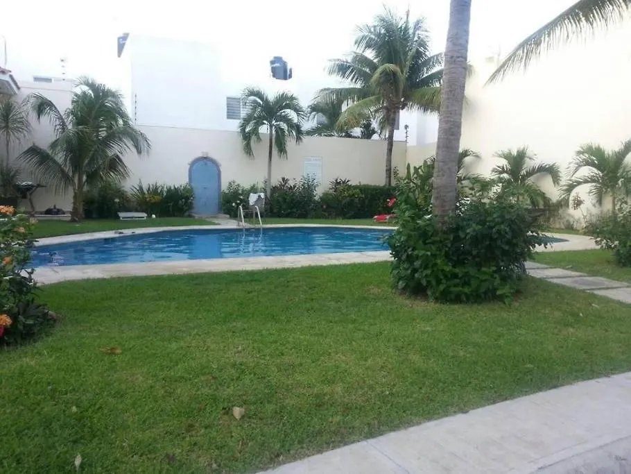 Casa De Flores Hotel Cancún Gæstehus